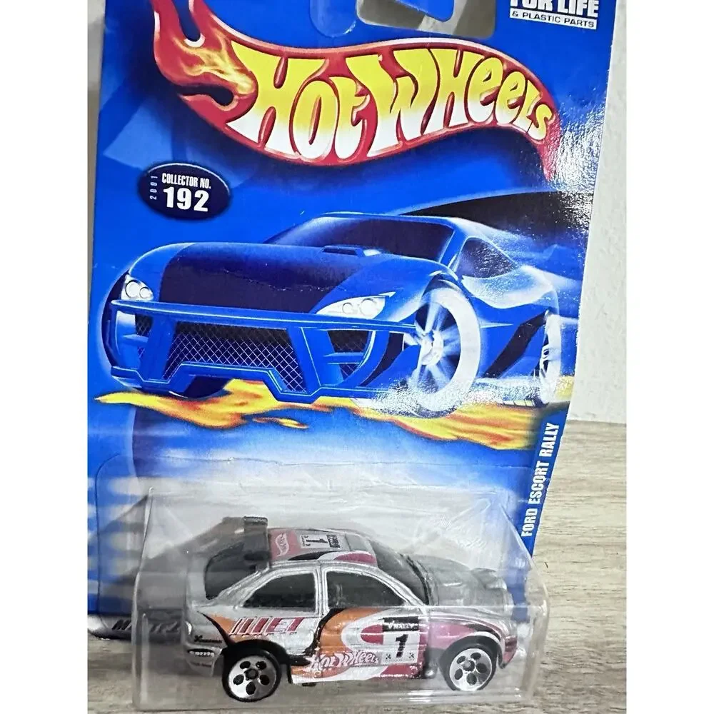 2001 Hot Wheels Collector No. 192 Ford Escort Rally with Chrome 5 Dot Wheels H86